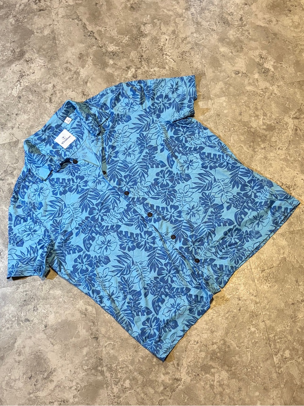 Men’s blue Hawaiian tropical button up short sleeve | island floral | vacation